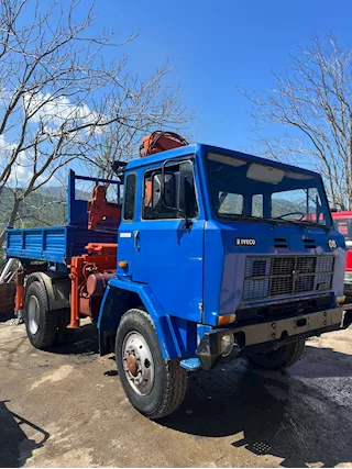 Cm 4X4 traga gialla gru e ribaltabile