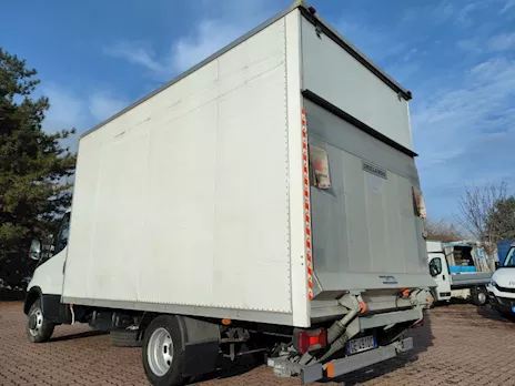 Iveco Daily 35C14 furgone 4,1 m e sponda 2021 Euro 6 Km 150000 - Anteprima 3