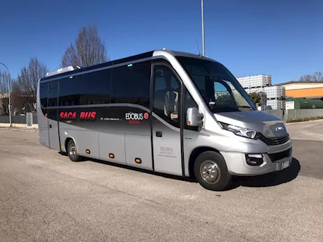 AUTOBUS Euro 6 IVECO 31 +1+1 CUBBY