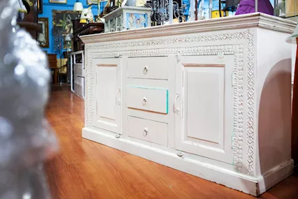 Credenza con Tre Cassetti e Due Sportelli - Stile Vintage