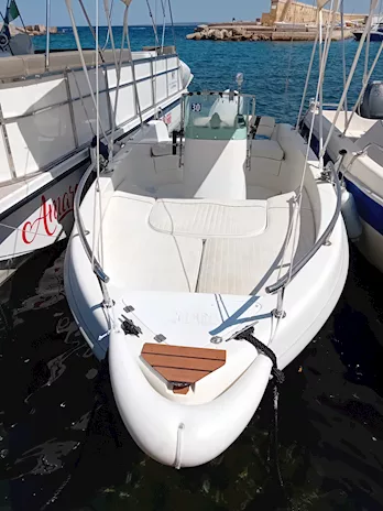 Barca Acquamar First