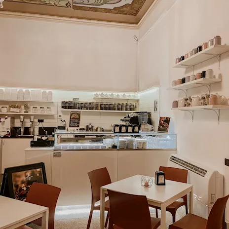 Arredamento e attrezzatura bar