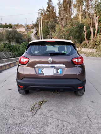 Renault Captur 1500 CV90 Anno 2015 Km 77457 Monovolume, cambio automatico - Anteprima 3
