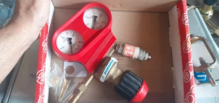 Riduttori pressione saldatura Saldatrice, marca GCE - Foto 4