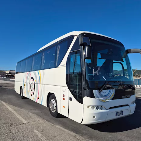 Neoplan Tourliner 51+1+1 maggio 2006 km 597000