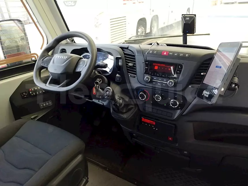 Foto 4Iveco Indcar Wing, 2022, 47 posti, Euro 6, km 24.131, cambio: manuale