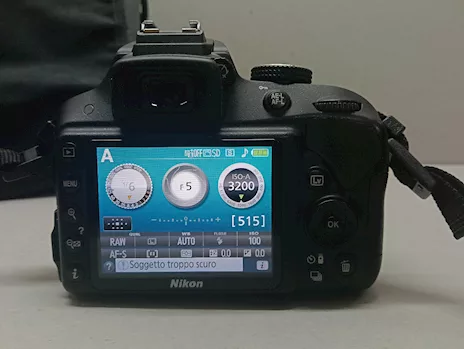 Nikon D3300 con obiettivo. Come nuova - Anteprima 3