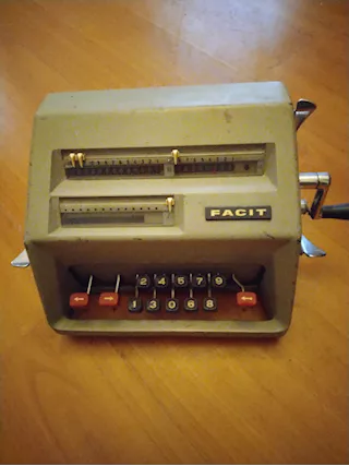 Calcolatrice meccanica FACIT anni 50 vintage