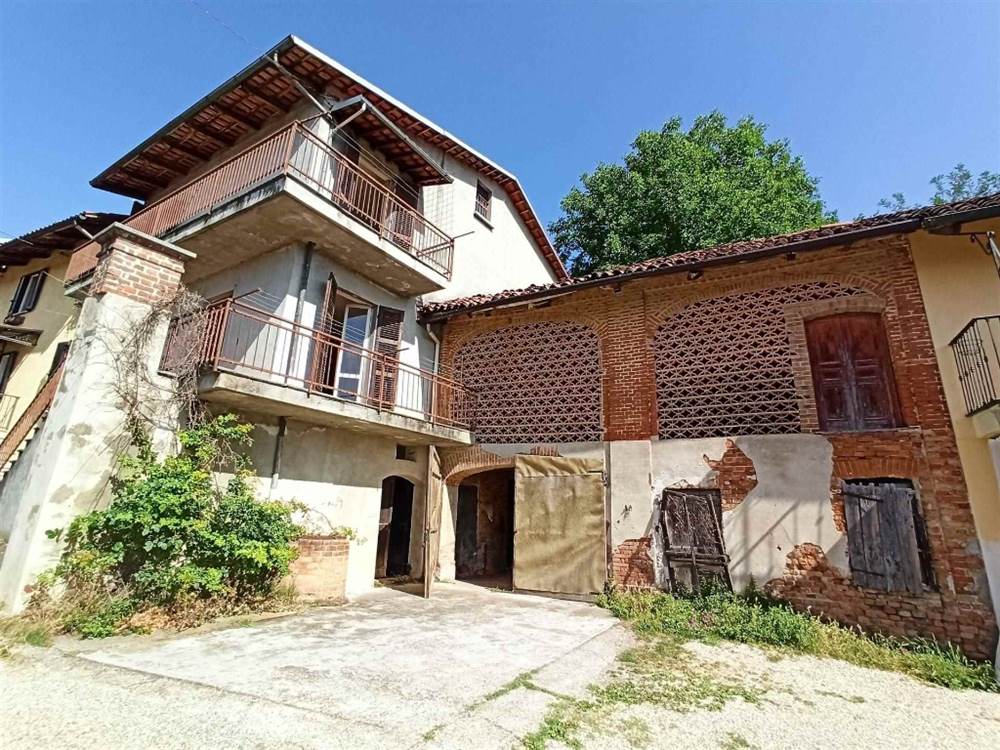 CASA in paese indipendente su due lati