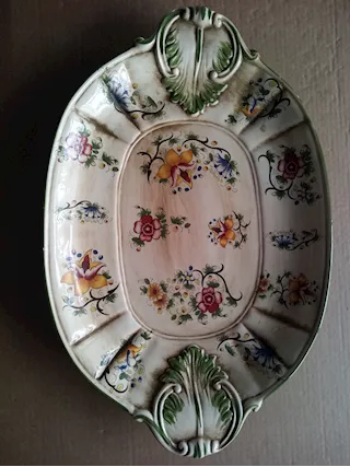 Vassoio Ceramica Capodimonte dipinta a mano e smaltata