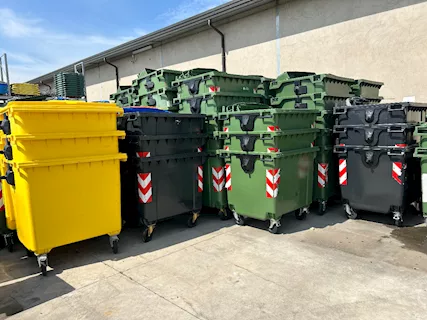 Cassonetti e contenitori per rifiuti
