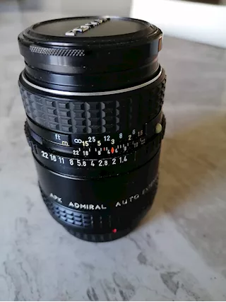Obiettivo Pentax 35 mm con tubo di prolunga