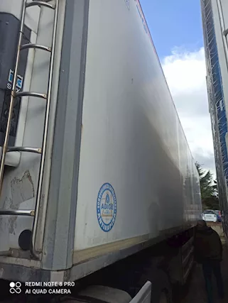 Semirimorchio isotermico per depostito 13,60