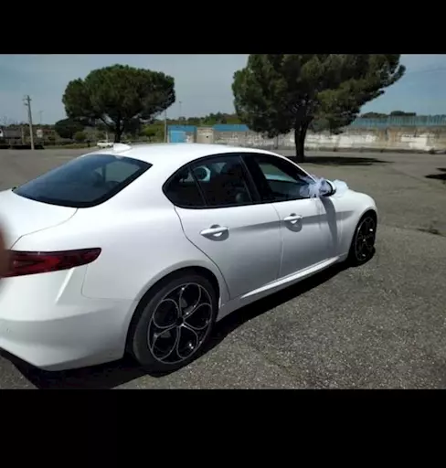 Noleggio auto per cerimonia ed eventi - Anteprima 1