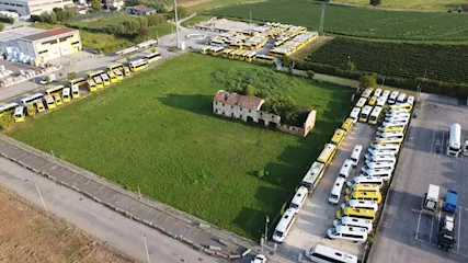 Scuolabus di diversa tipologia Iveco Anno 2023 Euro 6, cambio automatico - Foto 4