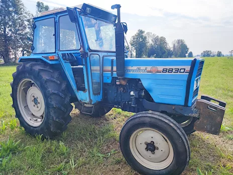 R 8830 2WD 84 HP
