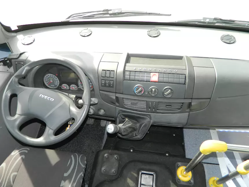 Foto 3Scuolabus Euro 6 oltre 56 pax Iveco, cambio automatico