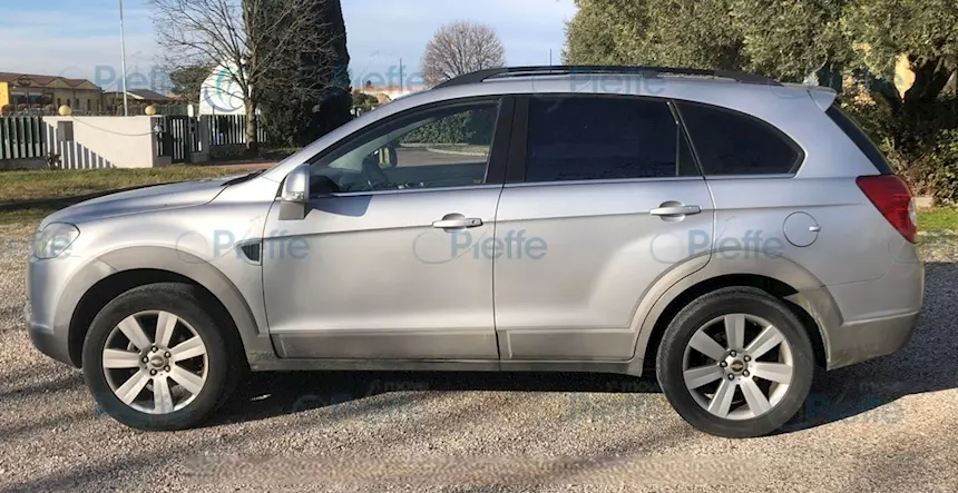 SUV Captiva 7 posti gancio traino 4x4 Anno 2007 Km 193000, cambio manuale - Foto 9