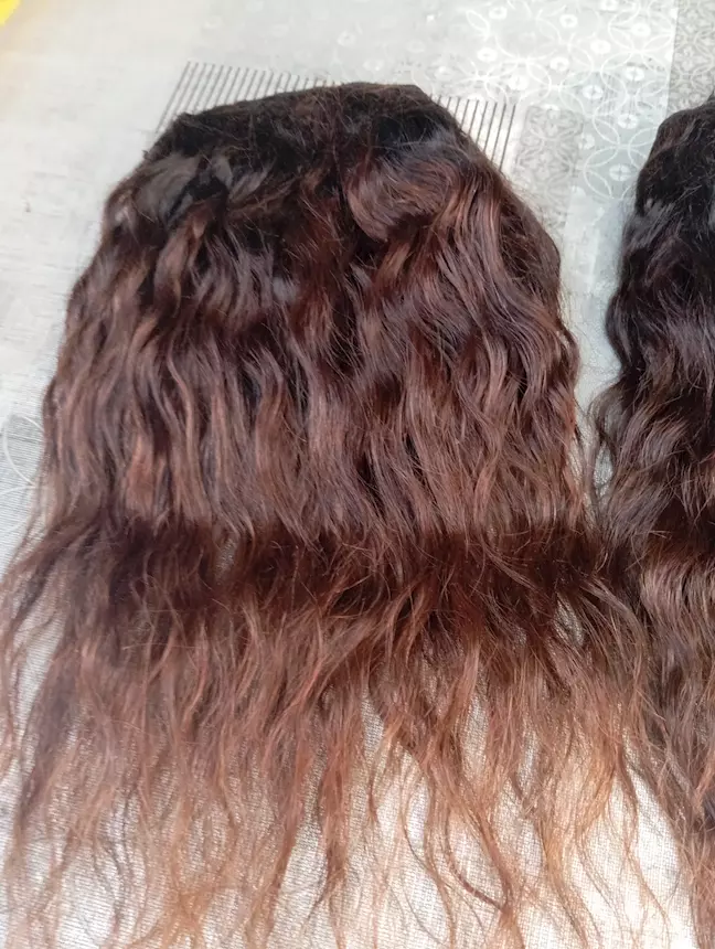 Foto 3Vendo capelli, colore biondo miele
