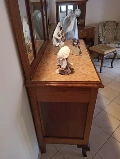 Camera da letto antica stile liberty