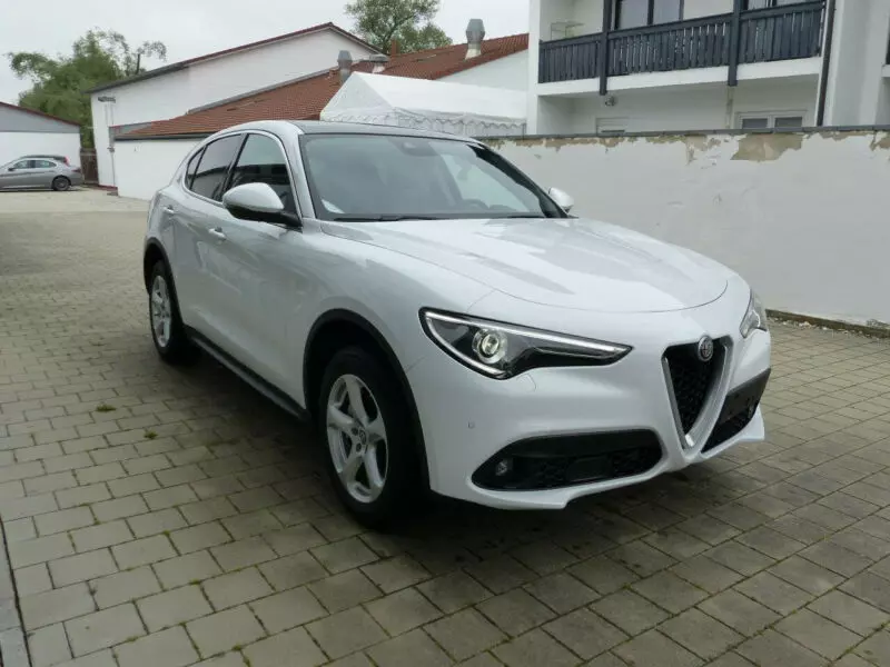 2017 Alfa Romeo Stelvio Super AT8 Q4 Panorama