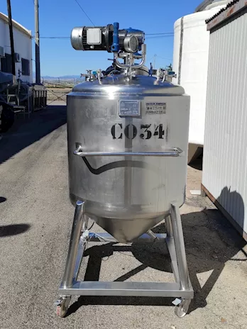 Serbatoio isotermico inox 532 litri con agitatore