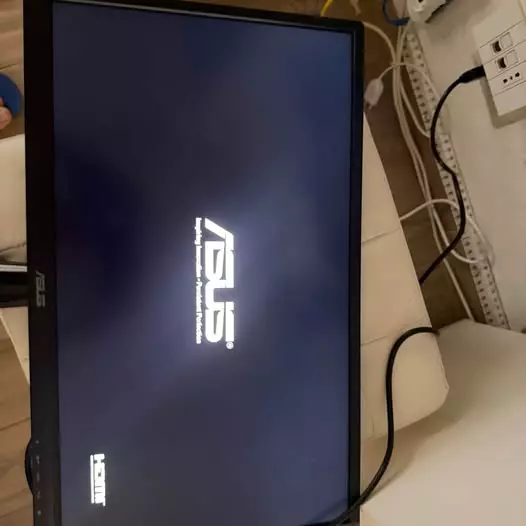 Foto 2Vendo monitor Asus 24 pollici