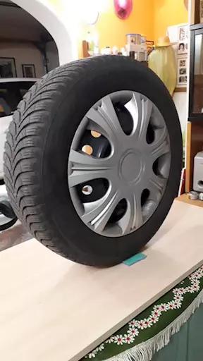 Cerchi acciaio con gomme invernali - Anteprima 1