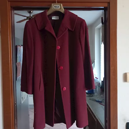 Vendo cappotto tg 44/50 semplice chiusura, prezzo trattabile - Foto 2