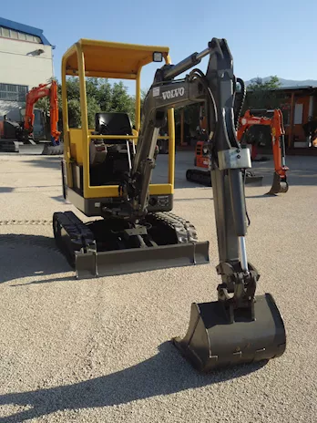 MINIESCAVATORE CINGOLATO VOLVO EC15B XTV Anno 2007, in buone condizioni - Foto 4