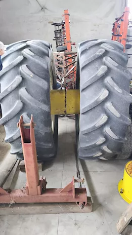Gomme-Cerchi e Mozzi Gemellatura trattore