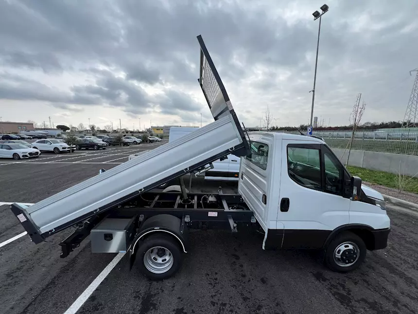 Foto 4Iveco Daily 35C18 passo 3000, cilindrata 3000, 180 CV, casso, cassone ribaltabile