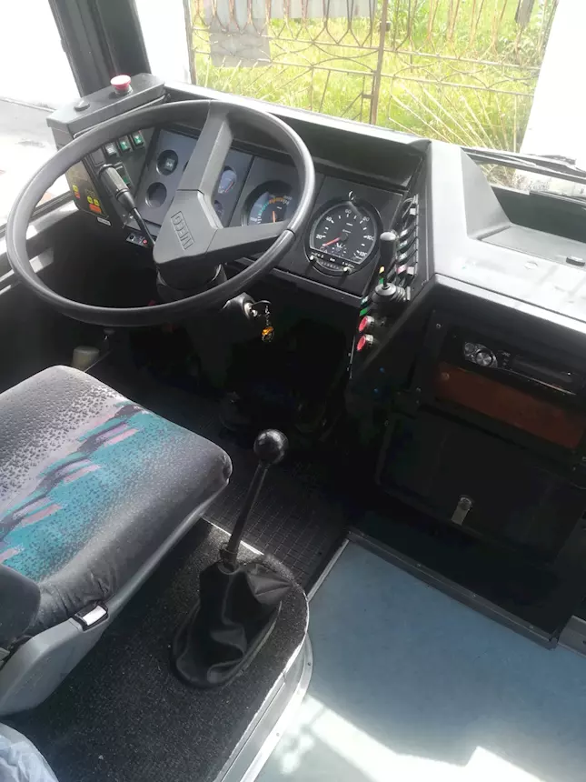 Foto 2Pokerino 30 posti Marca Iveco Anno 1996 Km 511000