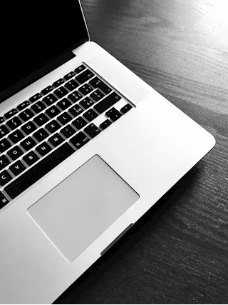 Vendo MacBook Pro 15 pollici Marca Apple - Anteprima 3