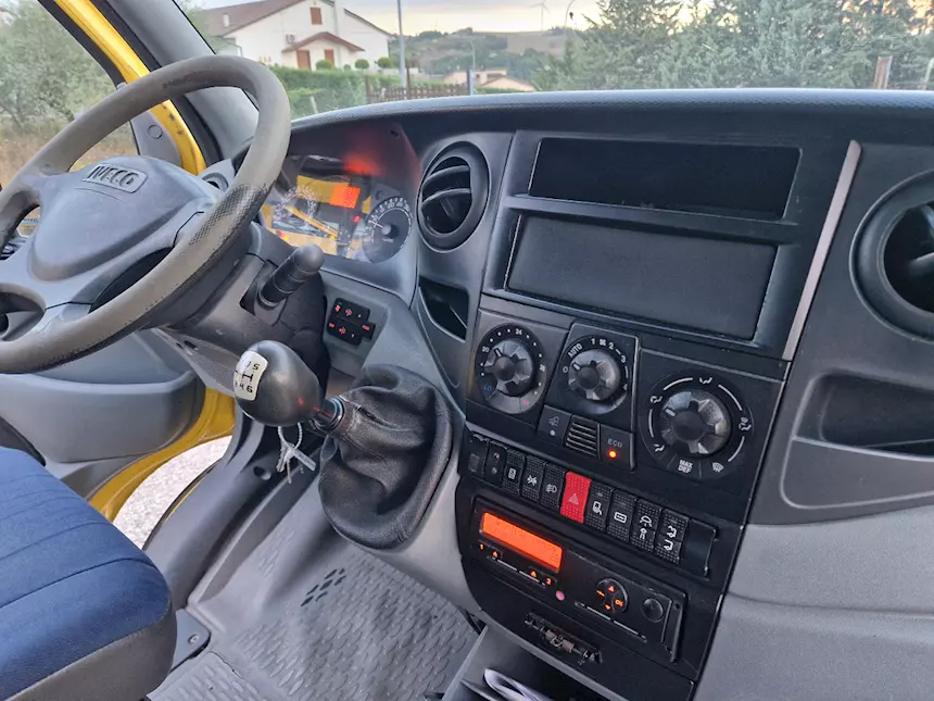 Foto 8Scuolabus 30-34 posti Marca Iveco Anno 2010 Km 200000