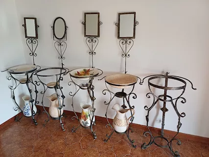 Catino in ferro battuto a mano - Anteprima 1