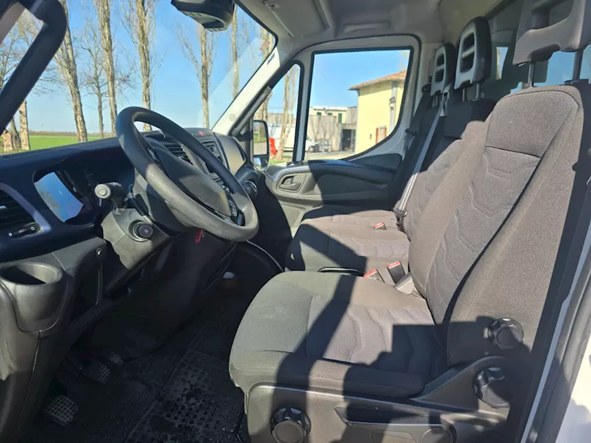 Foto 7IVECO DAILY Cassone Fisso Anno 2019 Km 300000, modello 35