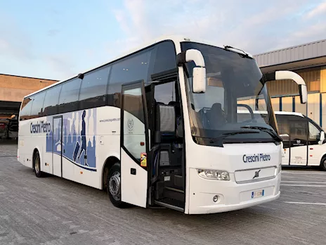 VOLVO 9700