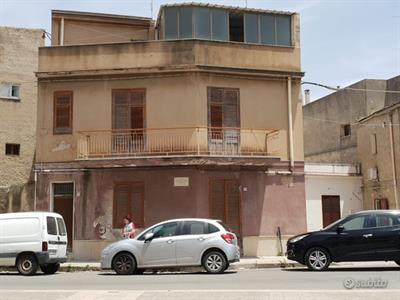 Castelvetrano casa indipendente 6,5 vani su 2 live