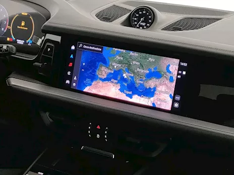 Porsche Cayenne 3.0 e - Hybrid Tiptronic Anno 2024 Km 30052, colore Beige - Anteprima 4