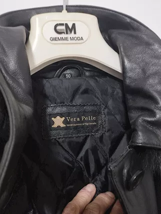 Cappotto di Vera pelle da donna TG 50 Nero, ottimo stato, prezzo trattabile - Anteprima 2