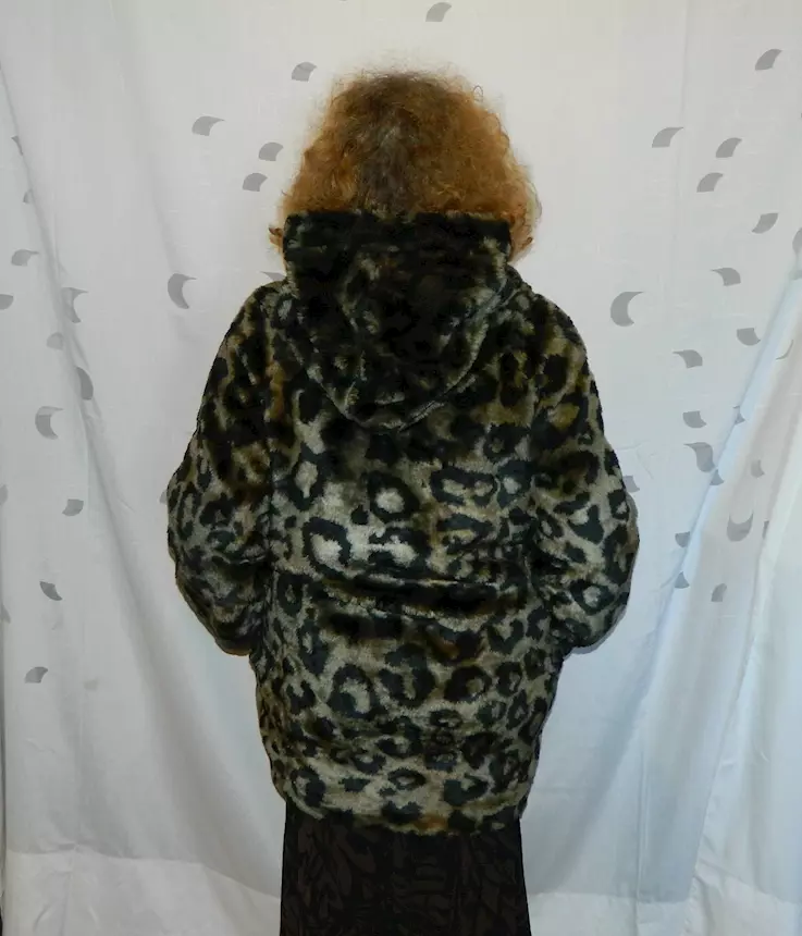 Foto 2Pelliccia leopardata con cappuccio S, colore nero, taglia s