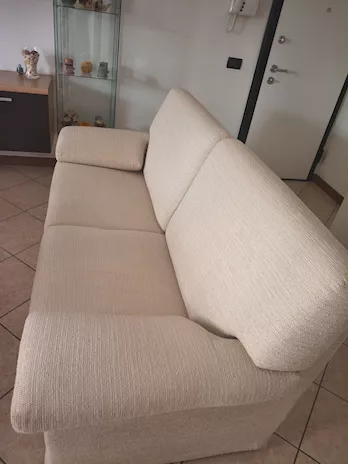 Divano tre posti sfoderabile, colore beige - Anteprima 3