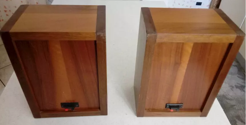Foto 3 Coppia di casse acustiche in legno noce italiana. Suonano perfettamente