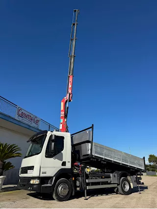 DAF 45.220 ribaltabile trilaterale + gru HMF 763 Adr, motore rifatto - Foto 2