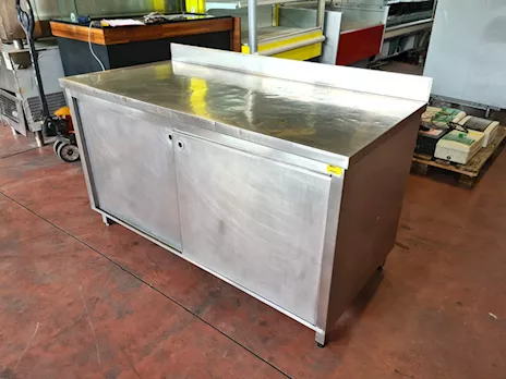 Tavolo armadiato inox da lavoro usato