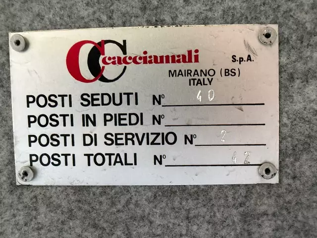 Foto 8IVECO CACCIAMALI 65C15 Anno 2003 Km 448000 Euro 3
