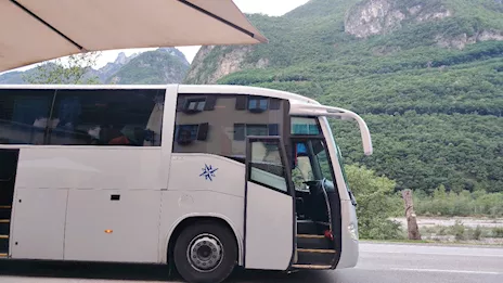 Vendo Pullman Marca Irizar Anno 2008 Km 350000, in buone condizioni - Anteprima 3