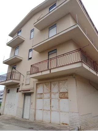 Immobile ad Aragona, prezzo trattabile - Anteprima 1