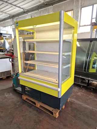 Frigo latticini verticale usato